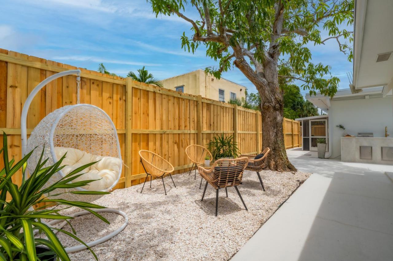M Lake Worth Beach - Modern Villas Near West Palm Beach, Chic Retro Vibes, King Bed, Cozy Backyard, Bbq, Workspace, High-Speed Internet, Free Parking, 5 Minutes To Downtown & Beach Exterior foto