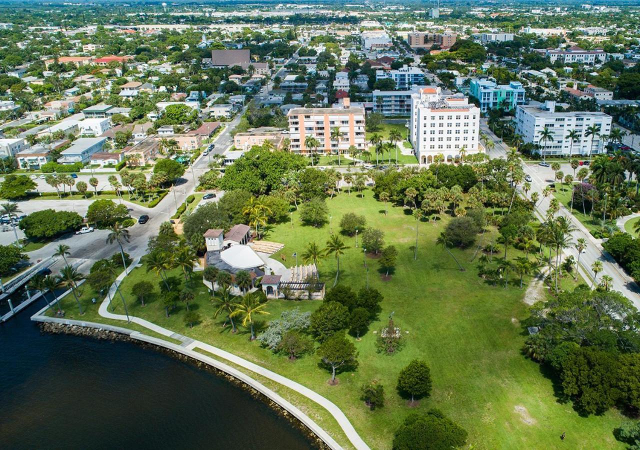 M Lake Worth Beach - Modern Villas Near West Palm Beach, Chic Retro Vibes, King Bed, Cozy Backyard, Bbq, Workspace, High-Speed Internet, Free Parking, 5 Minutes To Downtown & Beach Exterior foto